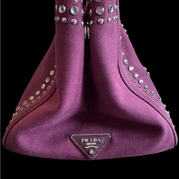 Authentic Prada Canapa - Picture 4 of 16